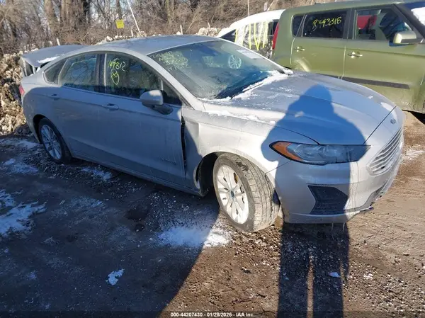 3FA6P0LU8KR147812 2019 FORD FUSION - Image 1