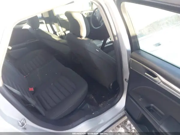 3FA6P0LU8KR147812 2019 FORD FUSION - Image 8