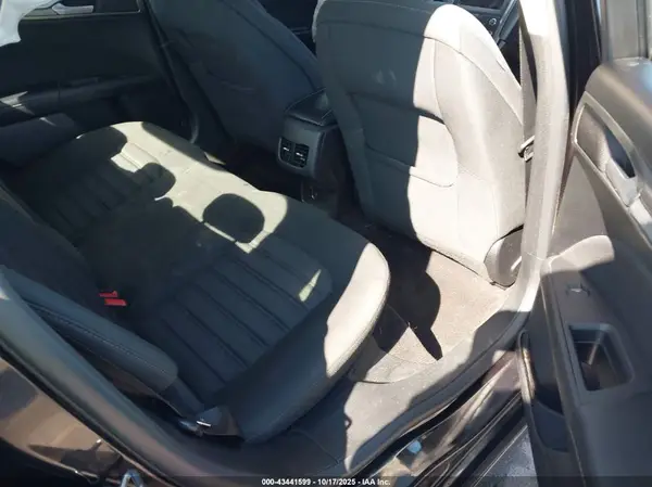 3FA6P0LU8KR156820 2019 FORD FUSION - Image 8