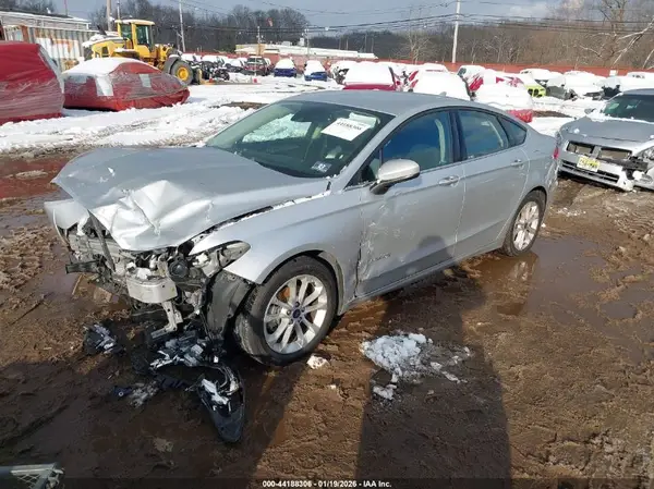 3FA6P0LU8KR158227 2019 FORD FUSION - Image 2