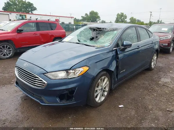 3FA6P0LU8KR181572 2019 FORD FUSION - Image 2