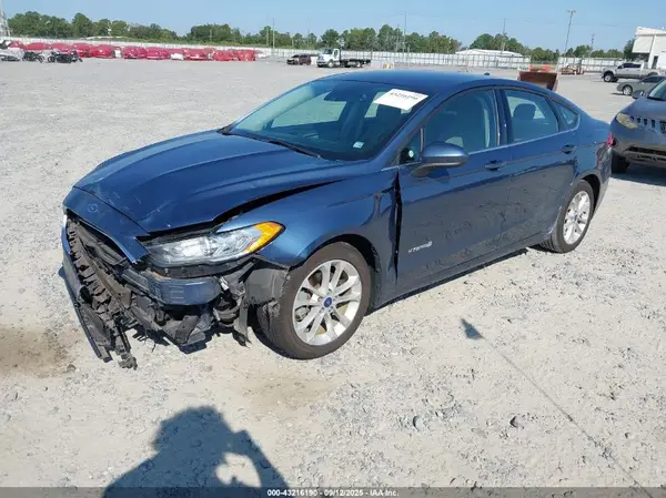 3FA6P0LU8KR185069 2019 FORD FUSION - Image 2