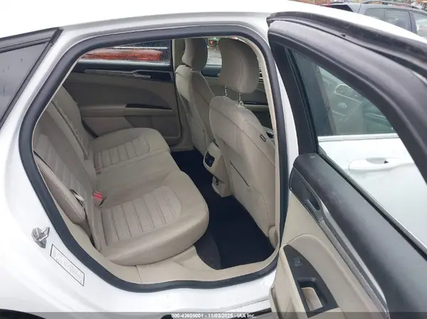 3FA6P0LU8KR188392 2019 FORD FUSION - Image 8