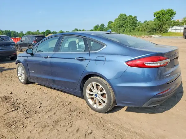 3FA6P0LU8KR214764 2019 FORD FUSION - Image 2