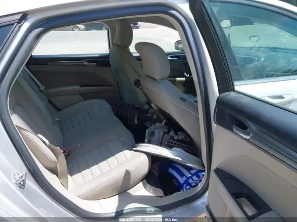 3FA6P0LU8KR243679 2019 FORD FUSION - Image 8