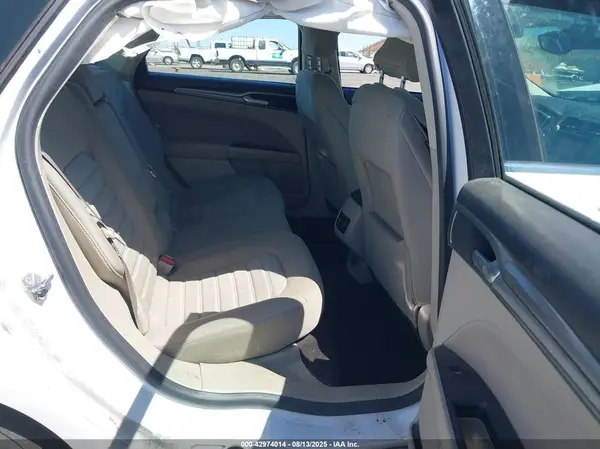 3FA6P0LU8KR262930 2019 FORD FUSION - Image 8
