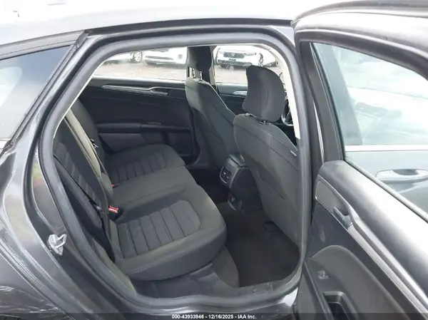 3FA6P0LU8KR274690 2019 FORD FUSION - Image 8