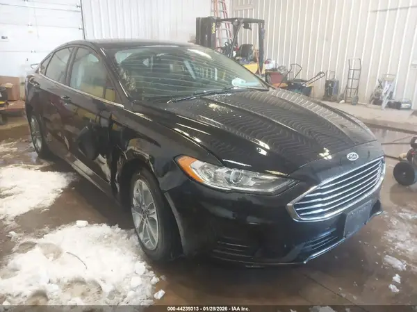 3FA6P0LU8LR123611 2020 FORD FUSION - Image 1