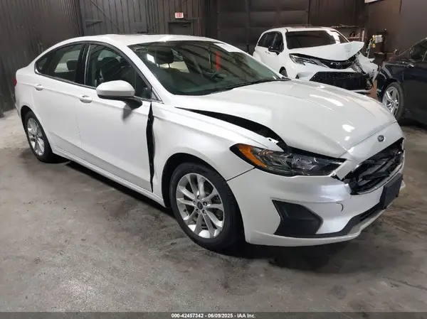 3FA6P0LU8LR142370 2020 FORD FUSION - Image 1
