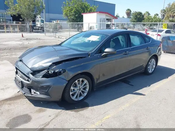 3FA6P0LU8LR171772 2020 FORD FUSION - Image 2