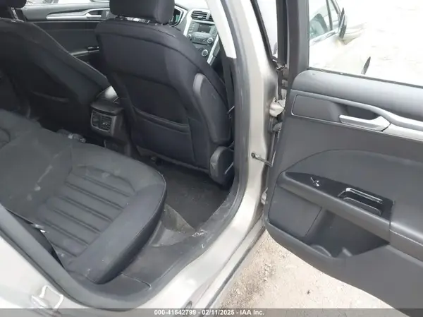 3FA6P0LU9GR102742 2016 FORD FUSION - Image 8