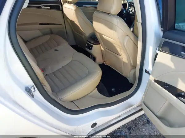 3FA6P0LU9GR203795 2016 FORD FUSION - Image 8