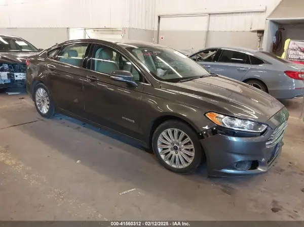 3FA6P0LU9GR235291 2016 FORD FUSION - Image 1