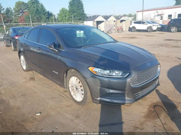 3FA6P0LU9GR285513 2016 FORD FUSION - Image 1
