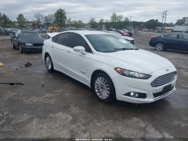 3FA6P0LU9GR318204 2016 FORD FUSION - Image 1
