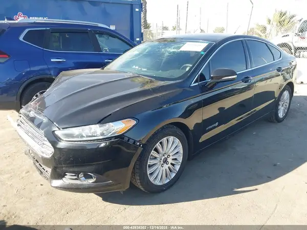 3FA6P0LU9GR329039 2016 FORD FUSION - Image 2