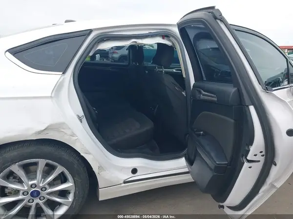3FA6P0LU9HR110552 2017 FORD FUSION - Image 8