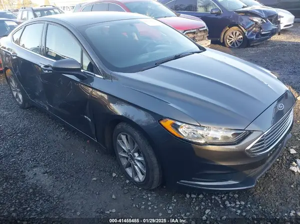3FA6P0LU9HR158486 2017 FORD FUSION - Image 1