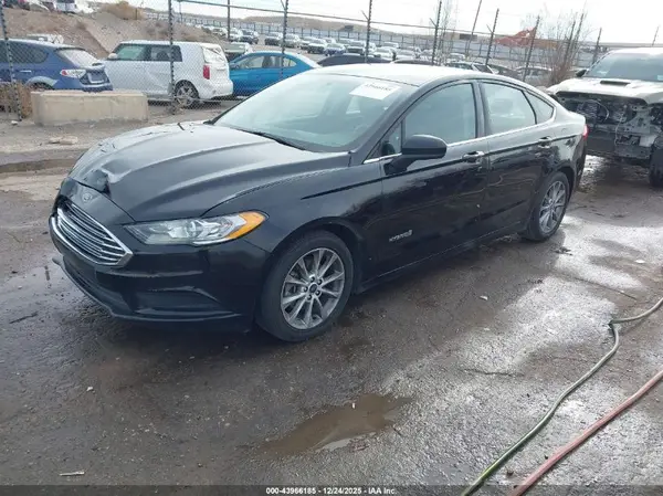 3FA6P0LU9HR182951 2017 FORD FUSION - Image 2
