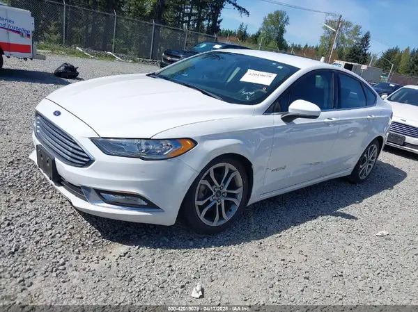 3FA6P0LU9HR223725 2017 FORD FUSION - Image 2