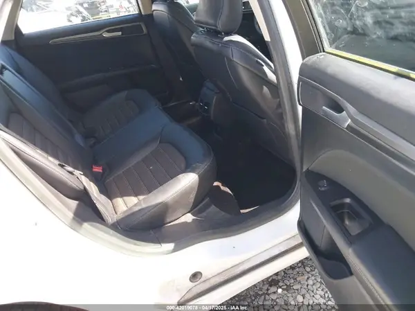 3FA6P0LU9HR223725 2017 FORD FUSION - Image 8