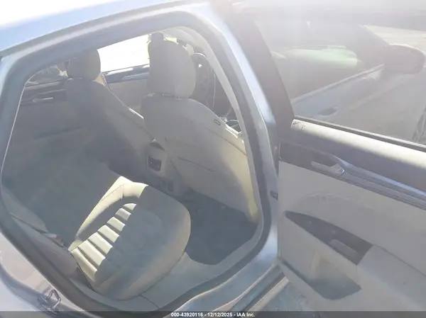 3FA6P0LU9HR244493 2017 FORD FUSION - Image 8