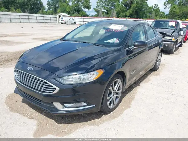 3FA6P0LU9HR254568 2017 FORD FUSION - Image 2
