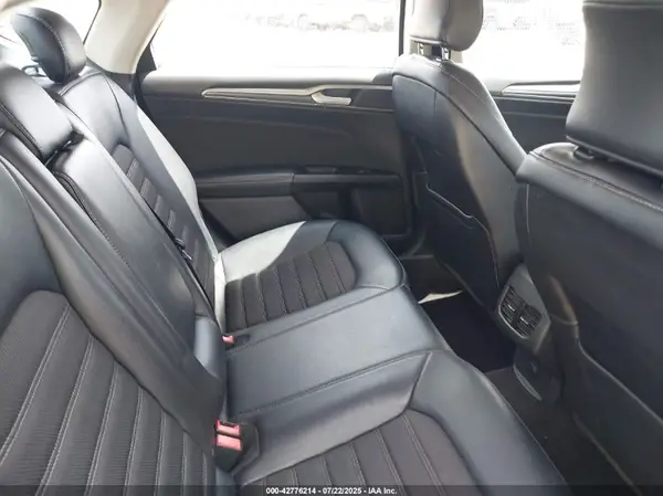 3FA6P0LU9HR254568 2017 FORD FUSION - Image 8
