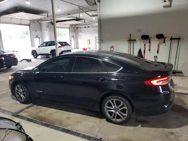 3FA6P0LU9HR261780 2017 FORD FUSION - Image 2