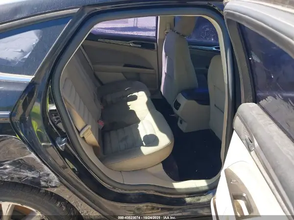 3FA6P0LU9HR301226 2017 FORD FUSION - Image 8