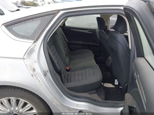 3FA6P0LU9HR306068 2017 FORD FUSION - Image 8