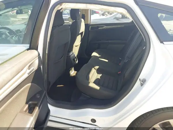3FA6P0LU9HR324053 2017 FORD FUSION - Image 8