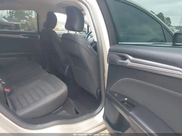 3FA6P0LU9HR349776 2017 FORD FUSION - Image 8