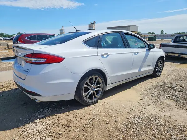 3FA6P0LU9HR382213 2017 FORD FUSION - Image 2