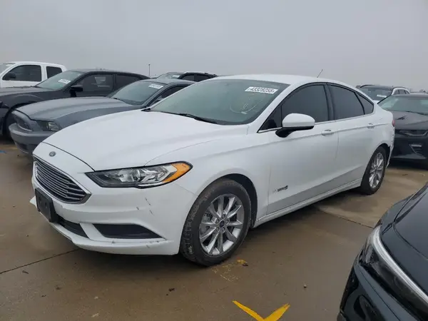 3FA6P0LU9HR385189 2017 FORD FUSION - Image 1
