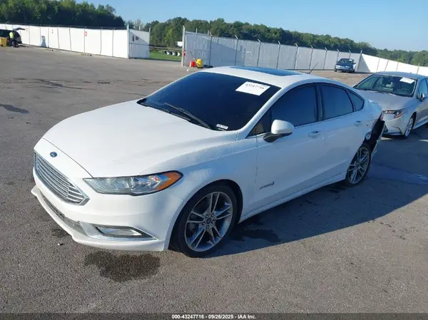 3FA6P0LU9HR387332 2017 FORD FUSION - Image 2