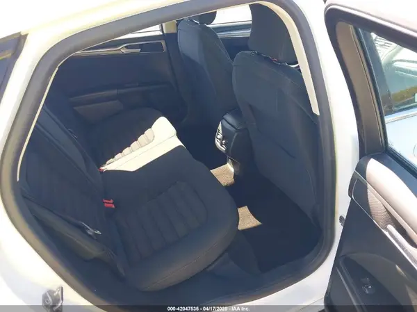 3FA6P0LU9HR400659 2017 FORD FUSION - Image 8