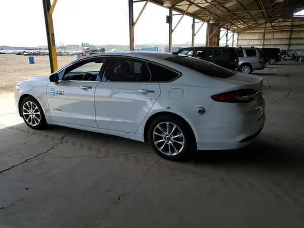 3FA6P0LU9HR409300 2017 FORD FUSION - Image 2