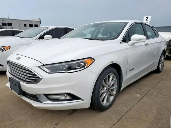 3FA6P0LU9HR409586 2017 FORD FUSION - Image 1