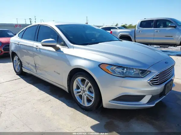 3FA6P0LU9JR103557 2018 FORD FUSION - Image 1