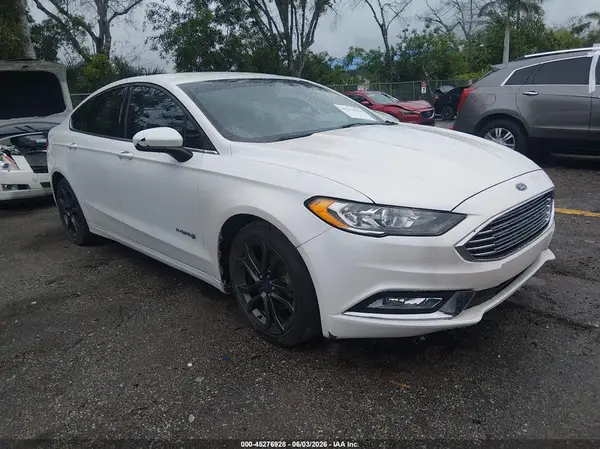 3FA6P0LU9JR107236 2018 FORD FUSION - Image 1