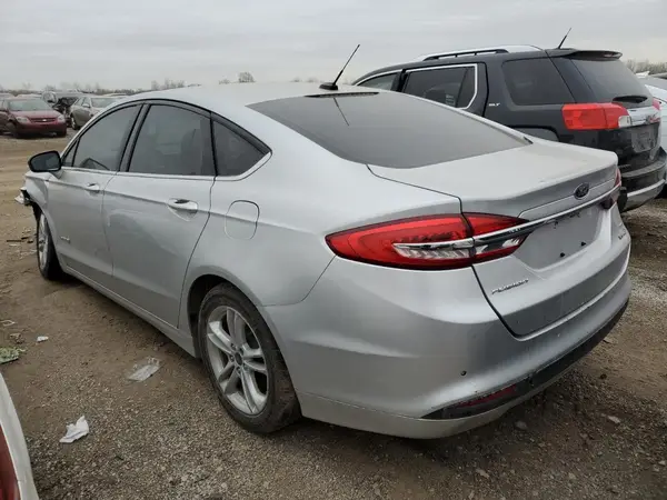3FA6P0LU9JR117460 2018 FORD FUSION - Image 2