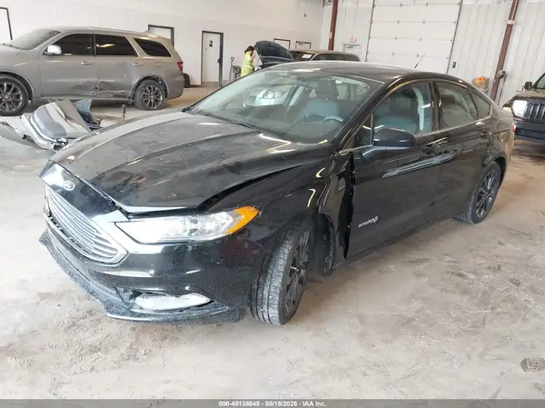 3FA6P0LU9JR137627 2018 FORD FUSION - Image 2