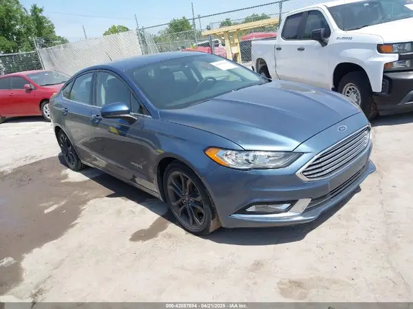3FA6P0LU9JR137983 2018 FORD FUSION - Image 1