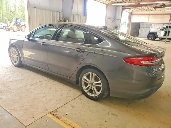 3FA6P0LU9JR137997 2018 FORD FUSION - Image 2