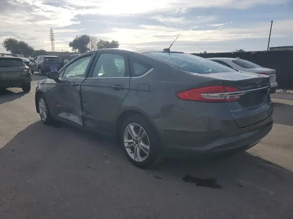 3FA6P0LU9JR140849 2018 FORD FUSION - Image 2