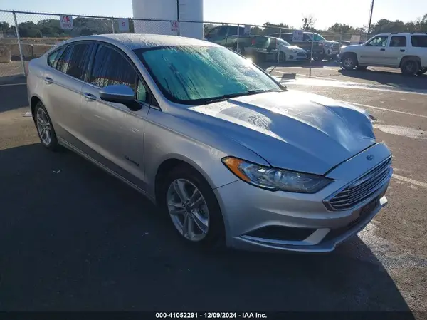 3FA6P0LU9JR141399 2018 FORD FUSION - Image 1