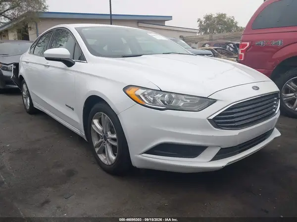 3FA6P0LU9JR150538 2018 FORD FUSION - Image 1