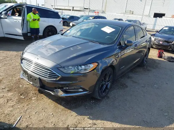3FA6P0LU9JR158378 2018 FORD FUSION - Image 2