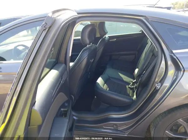 3FA6P0LU9JR158378 2018 FORD FUSION - Image 8